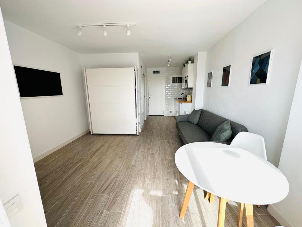 Modern White Studio Benalmadena Exterior photo