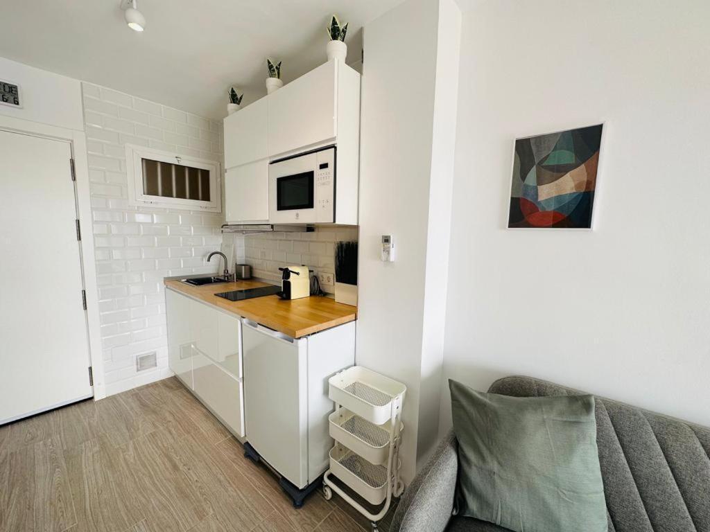Modern White Studio Benalmadena Exterior photo