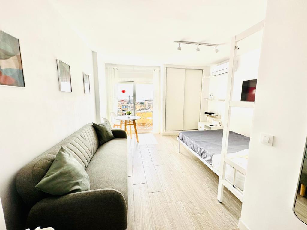 Modern White Studio Benalmadena Exterior photo